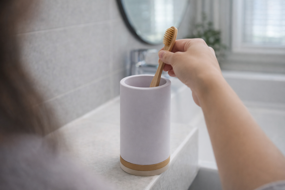 A Dry Surface, A Cleaner Routine: Why Material Matters in Bathroom Organization
